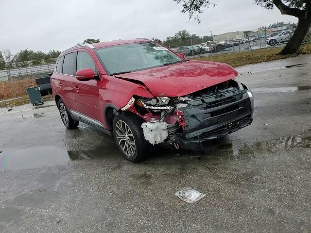 2018 Mitsubishi Outlander - Image 11