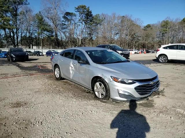 2020 Chevrolet Malibu - Image 13