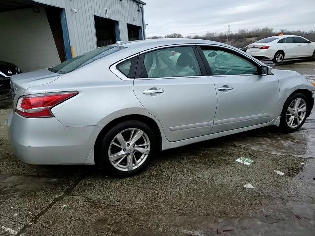 2015 Nissan Altima - Image 14