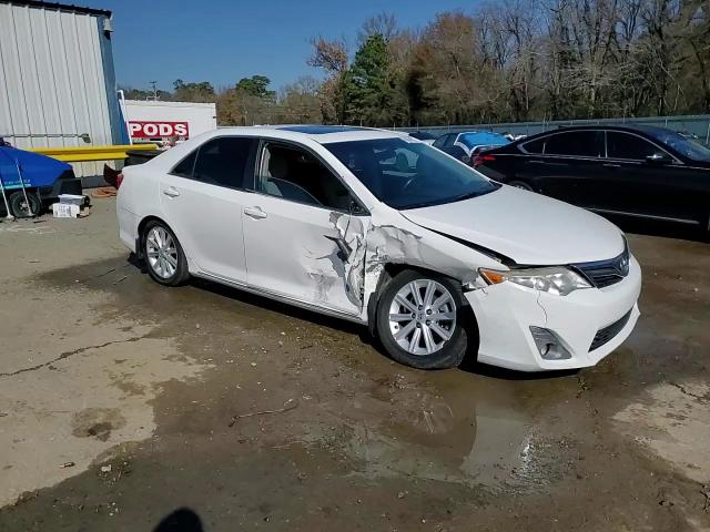 2014 Toyota Camry - Image 13