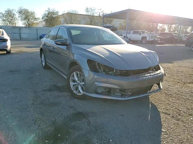 2016 Volkswagen Passat - Image 11