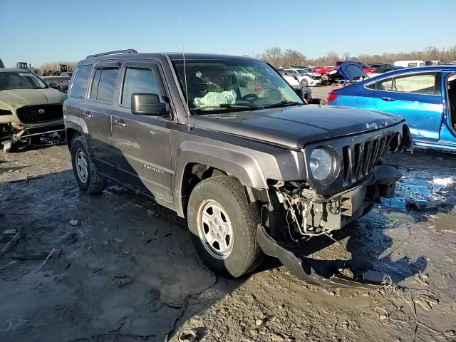 2016 Jeep Liberty (Patriot) - Image 11