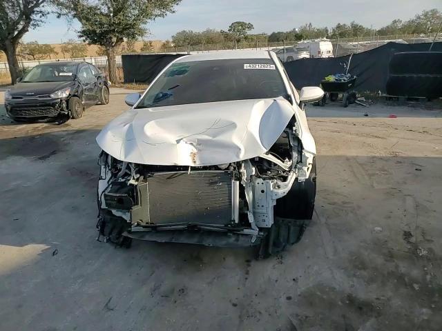 2021 Toyota Corolla - Image 10