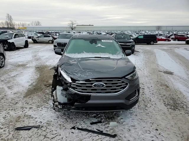 2022 Ford Edge - Image 12