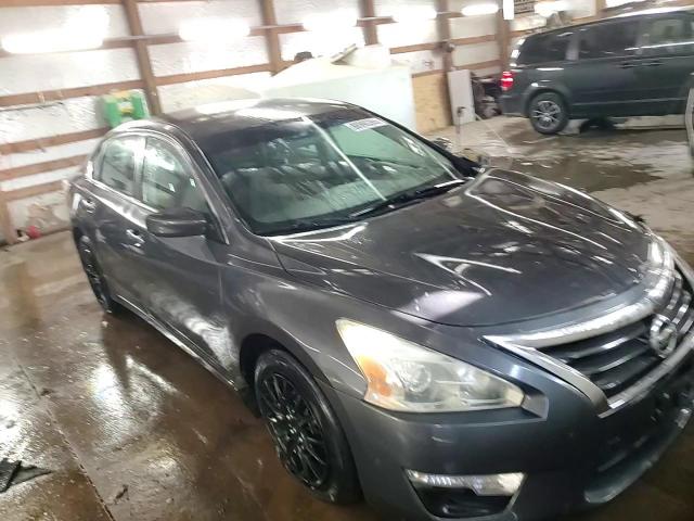 2013 Nissan Altima - Image 13