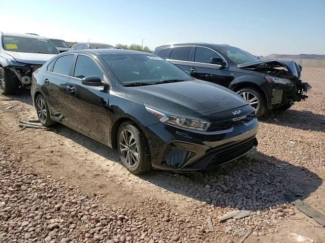 2022 Kia Forte - Image 11