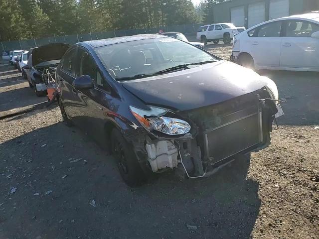 2013 Toyota Prius - Image 11
