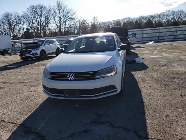 2015 Volkswagen Jetta - Image 10