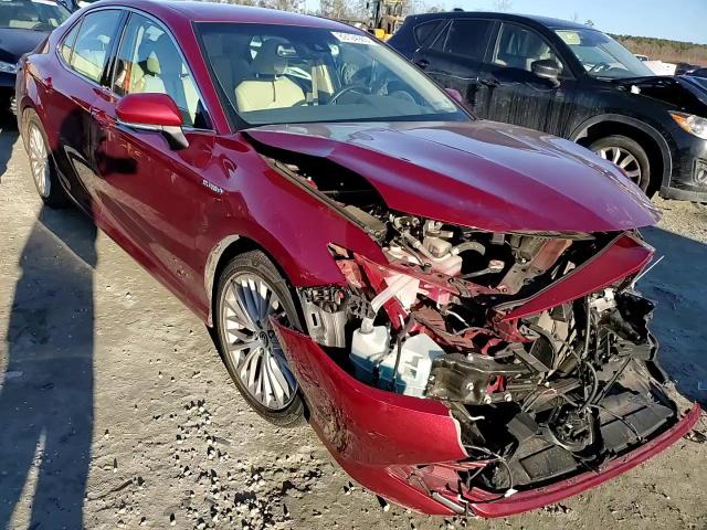 2018 Toyota Camry - Image 11