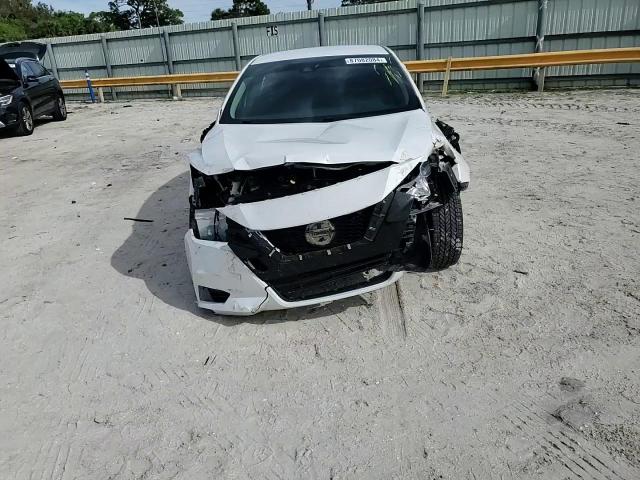 2021 Nissan Versa - Image 11