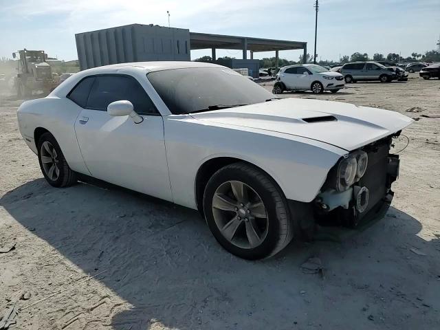 2016 Dodge Challenger - Image 11