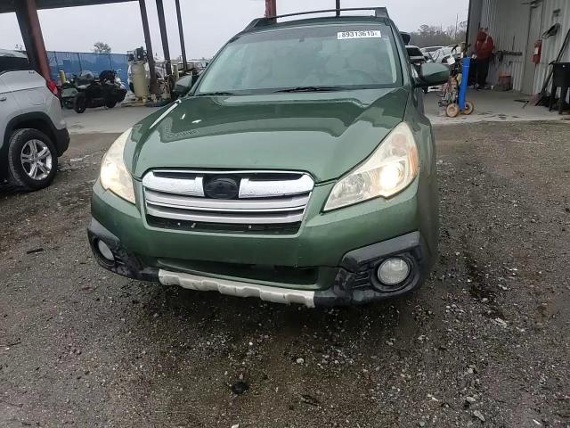 2013 Subaru Outback - Image 14
