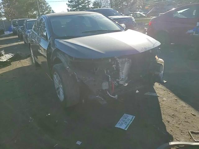 2017 Chevrolet Malibu - Image 10