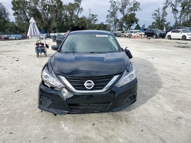 2017 Nissan Altima - Image 11