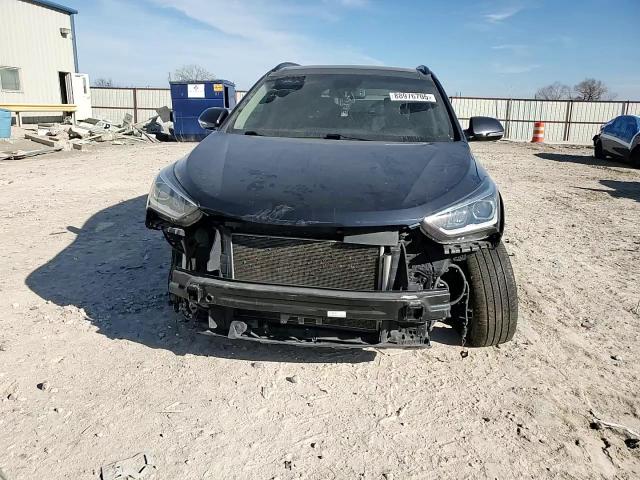 2018 Hyundai Santa Fe - Image 11