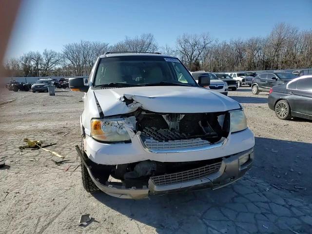 2004 Ford Expedition - Image 12
