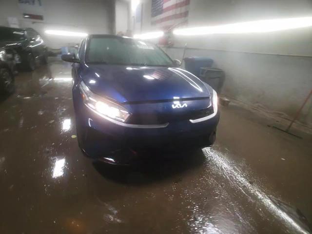 2024 Kia Forte - Image 14