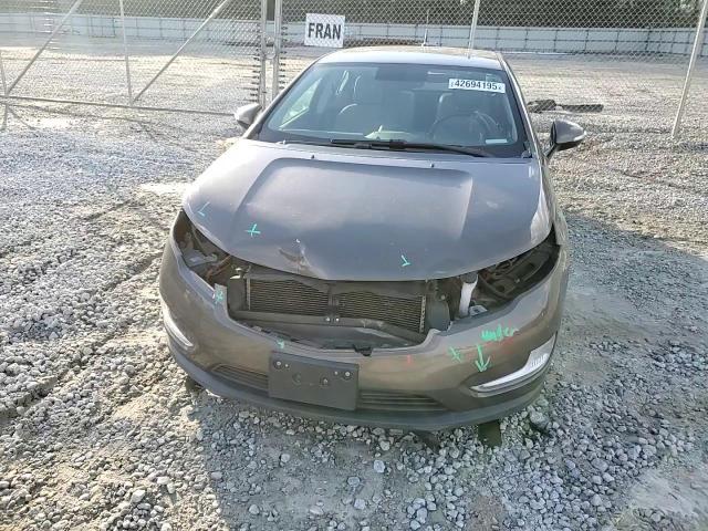 2014 Chevrolet Volt - Image 11