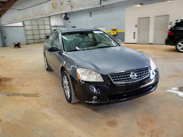 2005 Nissan Altima - Image 11