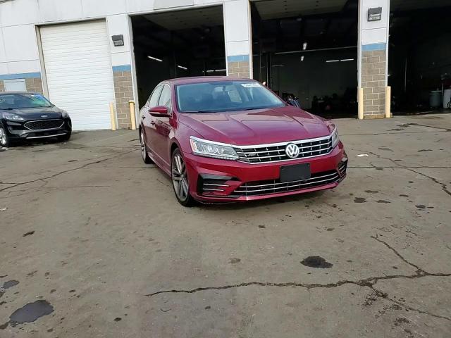 2017 Volkswagen Passat - Image 13