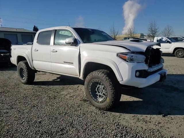 2020 Toyota Tacoma - Image 10