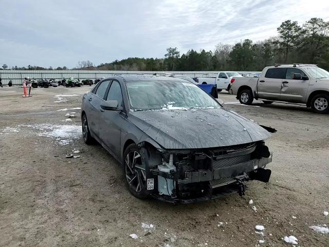 2024 Hyundai Elantra - Image 11