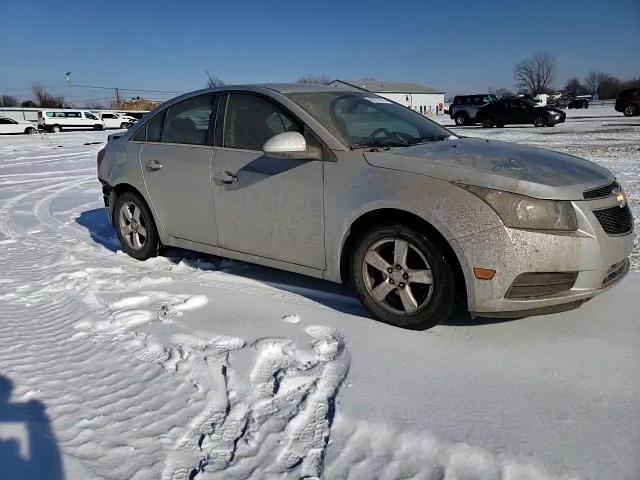 2014 Chevrolet Cruze - Image 11