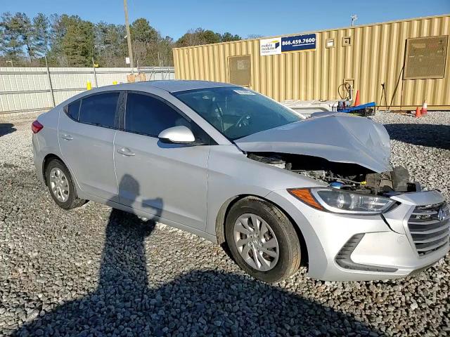 2017 Hyundai Elantra - Image 13