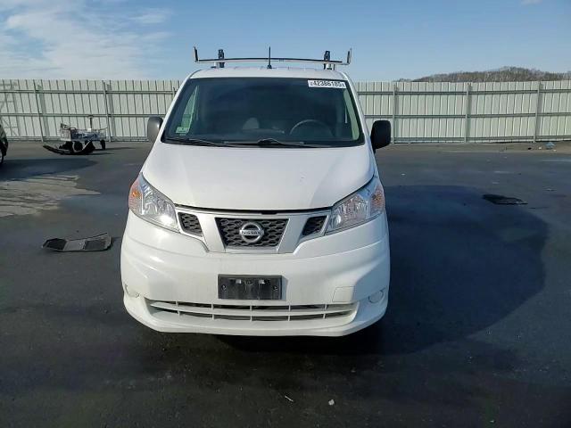 2014 Nissan NV - Image 10