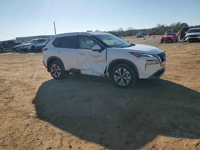 2021 Nissan Rogue - Image 12