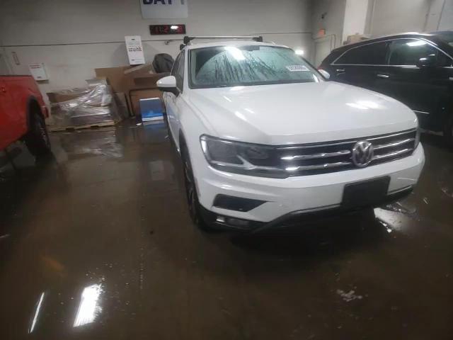 2018 Volkswagen Tiguan - Image 14