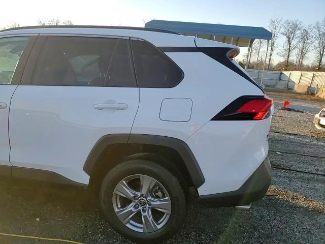 2022 Toyota RAV 4 - Image 14