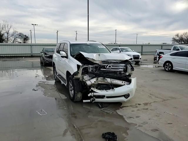 2011 Lexus GX - Image 11