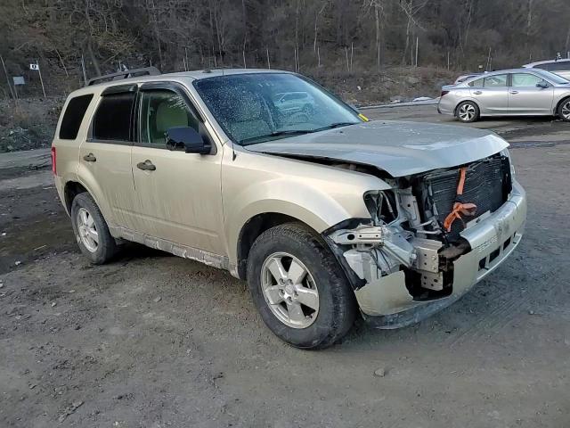 2011 Ford Escape - Image 11