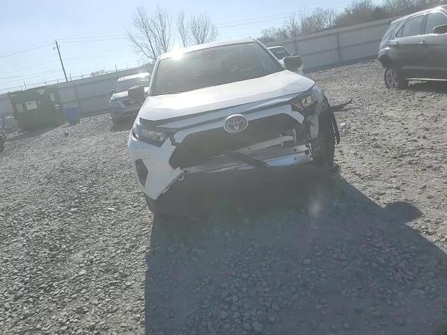 2022 Toyota RAV 4 - Image 11