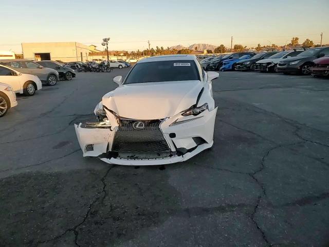 2016 Lexus IS - Image 11