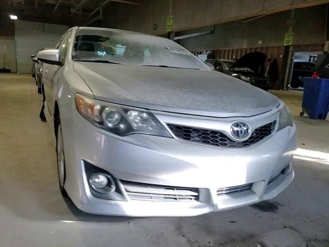2014 Toyota Camry - Image 11