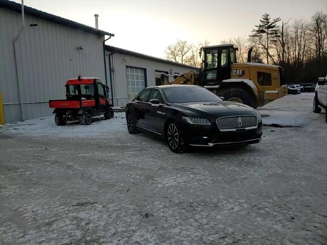 2019 Lincoln Continental - Image 13