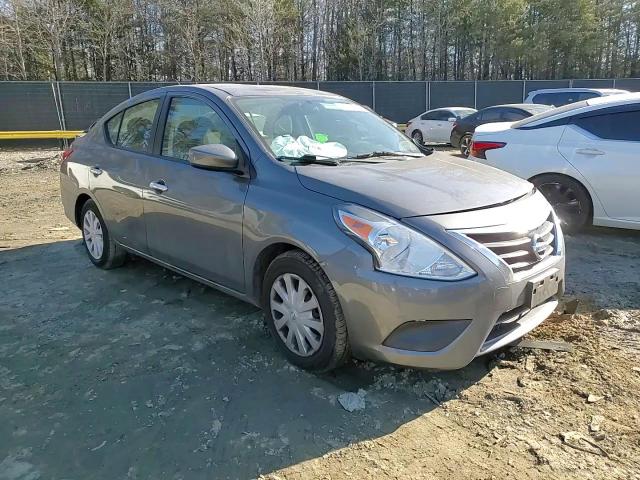 2019 Nissan Versa - Image 11