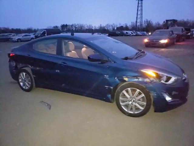 2014 Hyundai Elantra - Image 11