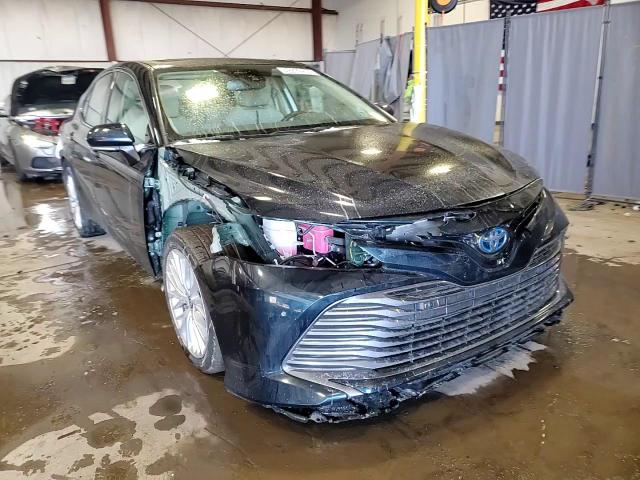 2020 Toyota Camry - Image 13