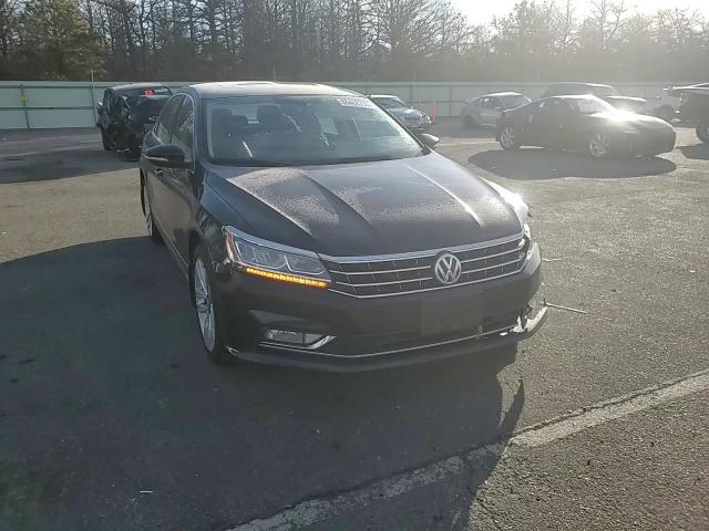2017 Volkswagen Passat - Image 11