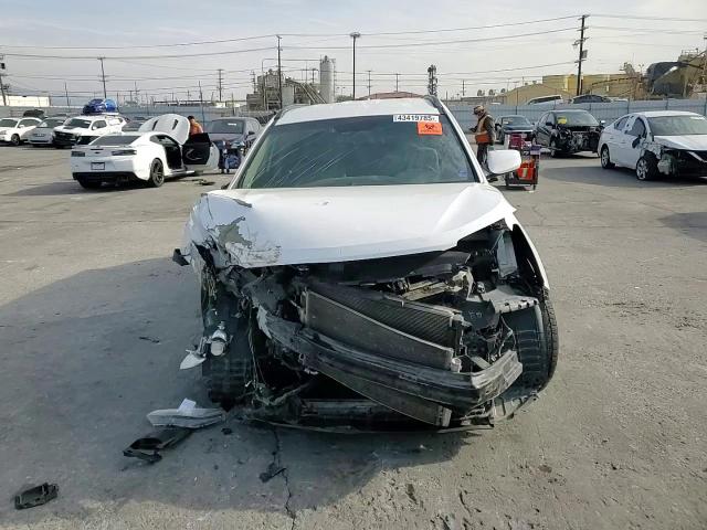 2016 Hyundai Santa Fe - Image 12