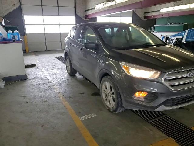 2019 Ford Escape - Image 12