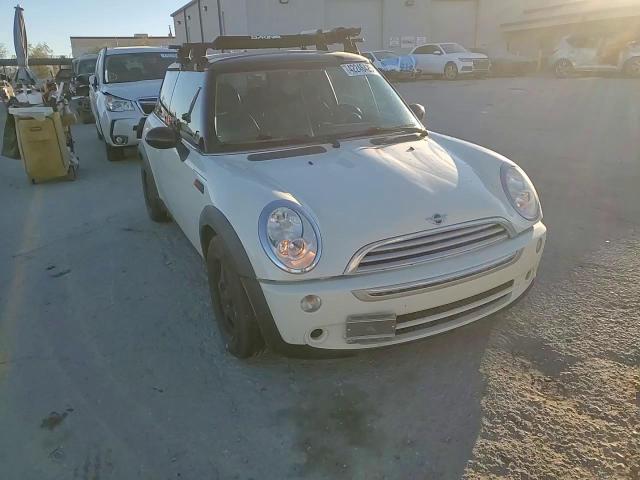 2006 MINI Cooper - Image 11