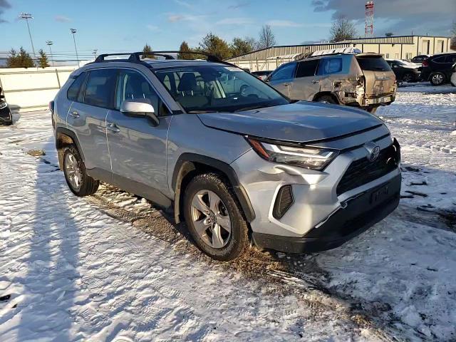 2022 Toyota RAV 4 - Image 12