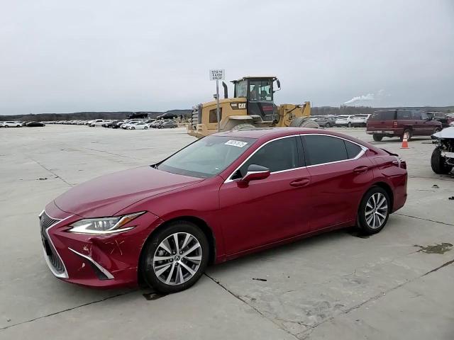 2021 Lexus ES - Image 13