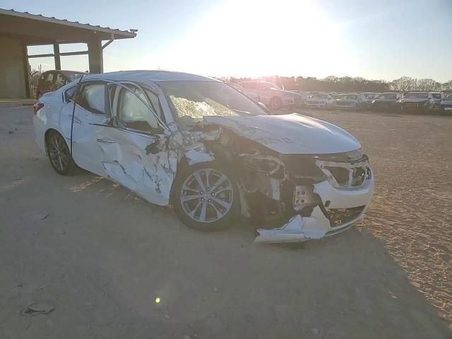 2018 Nissan Altima - Image 14