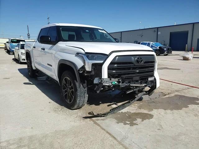 2022 Toyota Tundra - Image 13