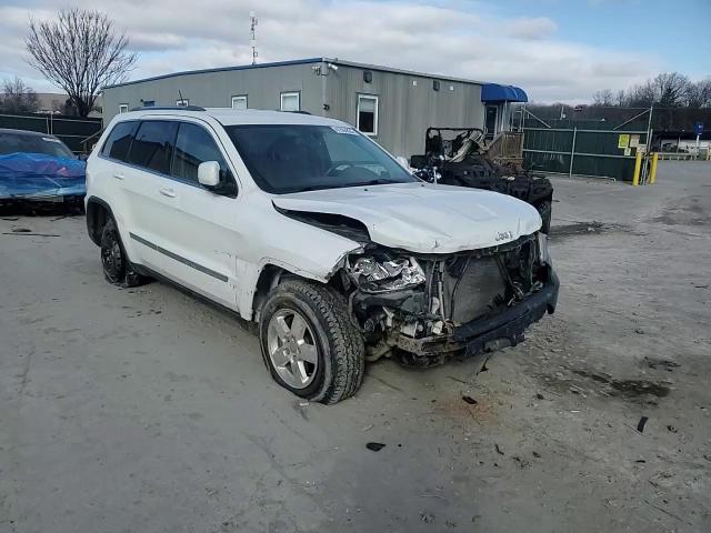 2013 Jeep Grand Cherokee - Image 15